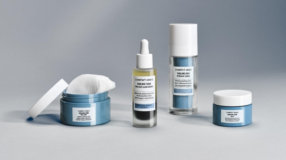Routine Comfort Zone Sublime Skin sur fond gris : pot ouvert de Peel Pads, Precious Glow Drops, Intensive Serum et crème visage.