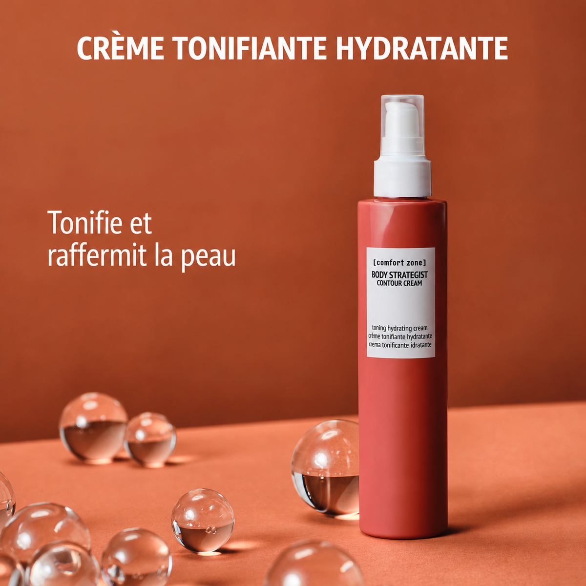 Flacon corail Body Strategist Contour Cream au milieu de sphères en verre, avec le texte français « Tonifie et raffermit la peau ».