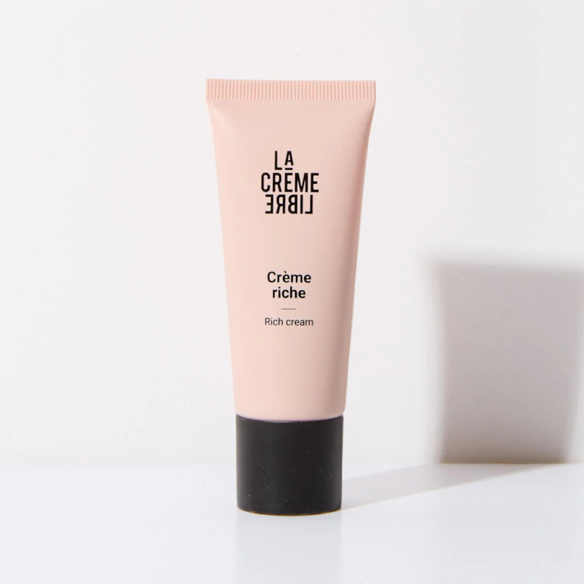 La Crème Libre Crème Riche visage, soin nourrissant à la texture généreuse pour hydrater, protéger et apporter du confort aux peaux sèches