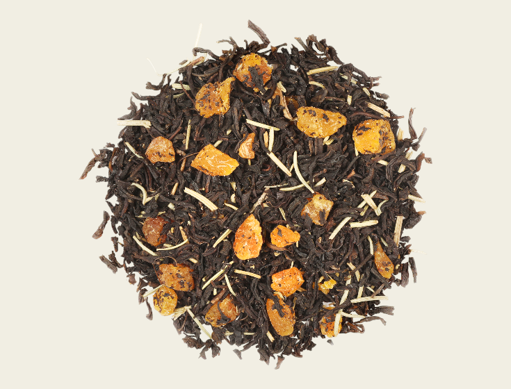 Mélange de thé noir Maison Bourgeon Soleil du Verger avec des morceaux d'abricots et de romarin.