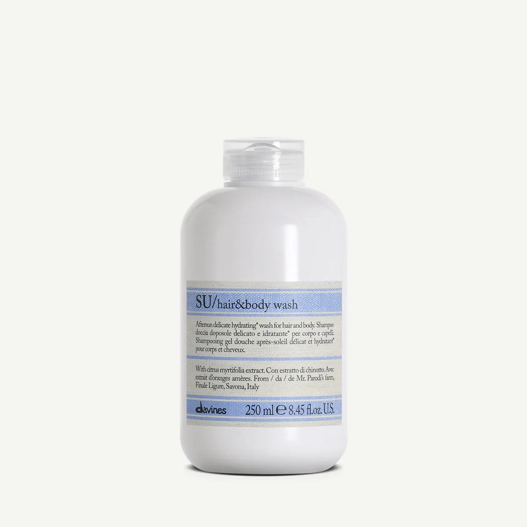 Flacon 250 ml de SU Hair & Body Wash Davines – shampooing et gel douche après-soleil hydratant à l’extrait d’orange amère