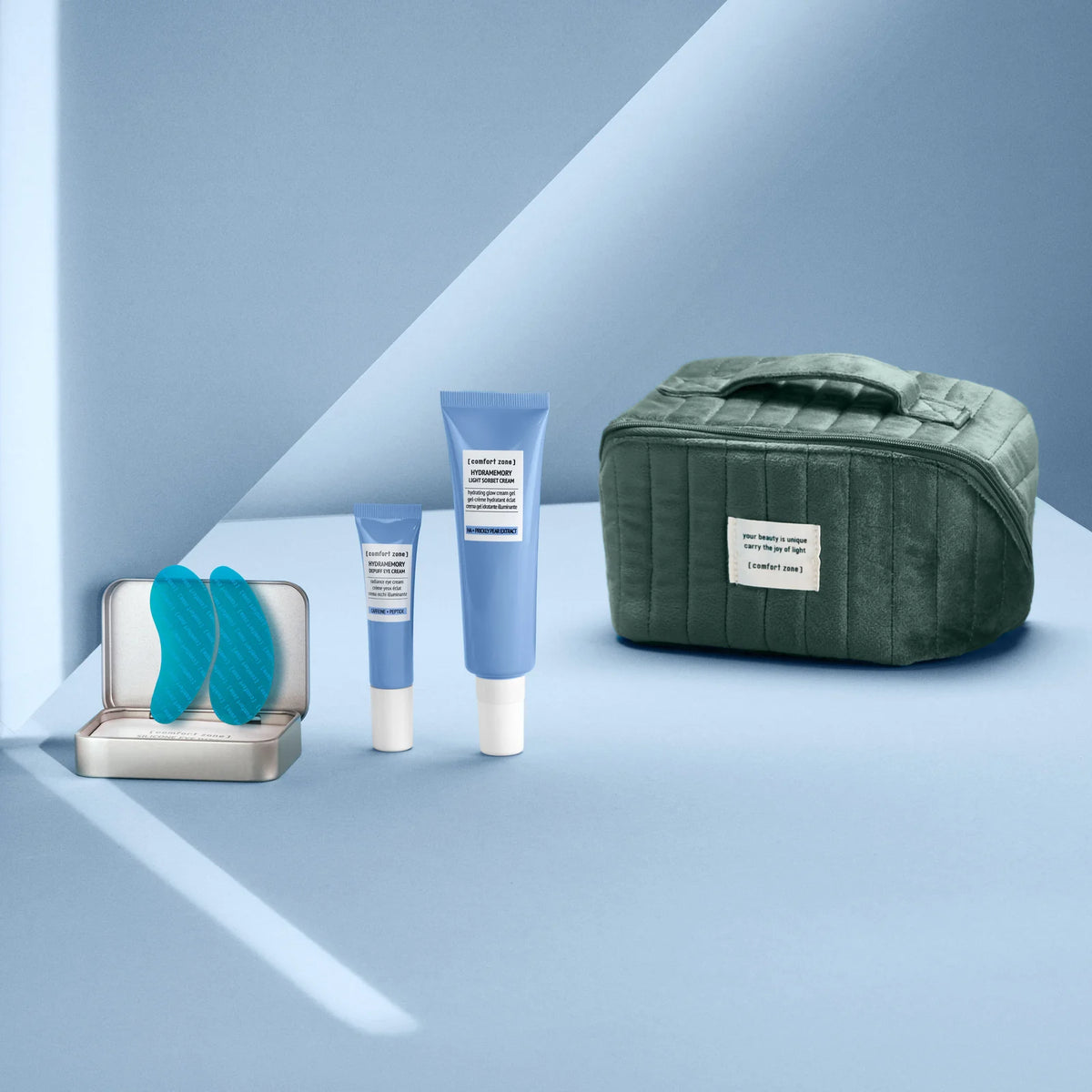 Les soins Hydramemory et les patchs en silicone du coffret The Hydra & Glow Beauty Ritual.