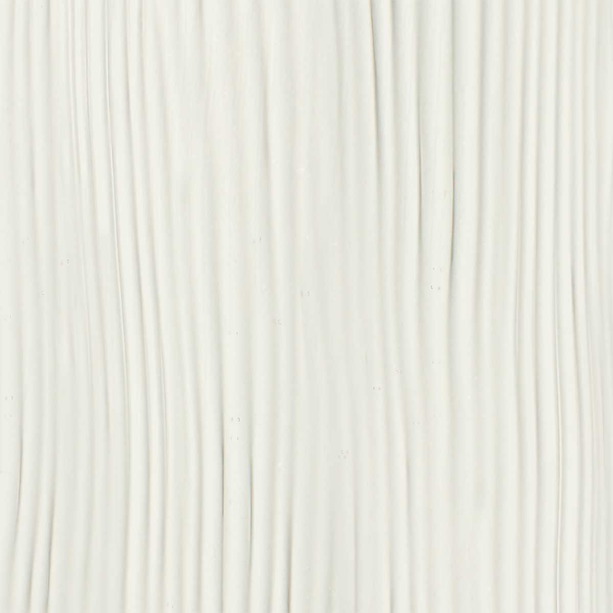 Un gros plan sur la texture du produit Davines, mettant en évidence une consistance crémeuse et homogène. La texture lisse et épaisse est indicative de la formulation riche et nourrissante, idéale pour une application sur les cheveux ou la peau. Cette image met en valeur la qualité premium du produit Davines, promettant une expérience luxueuse et efficace pour l'utilisateur.