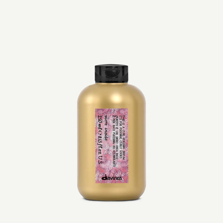 Flacon 250 ml Davines Curl-Building Serum – sérum activateur de boucles.