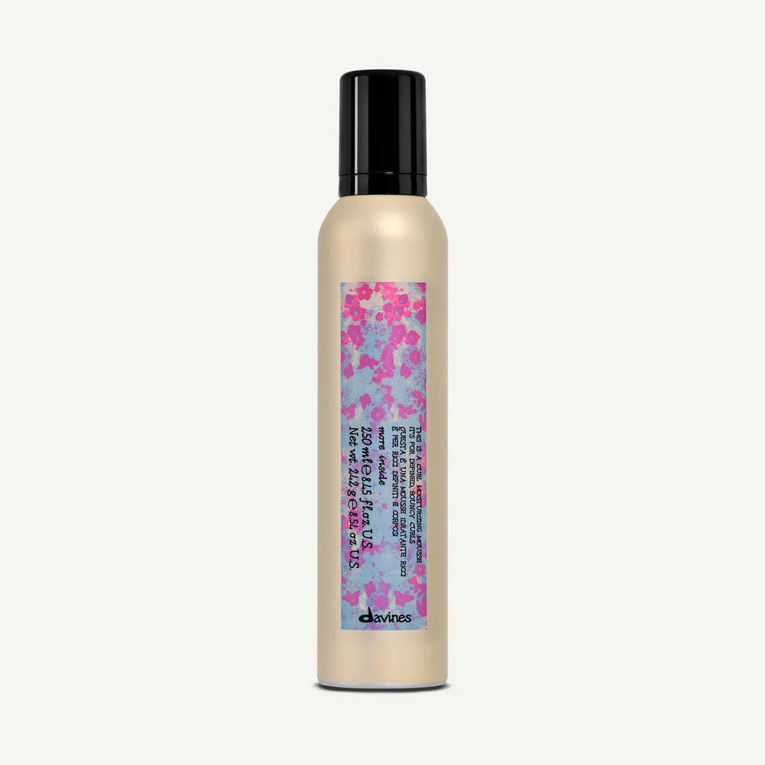 Flacon 250 ml Davines Curl Moisturizing Mousse – mousse hydratante et définissante pour boucles