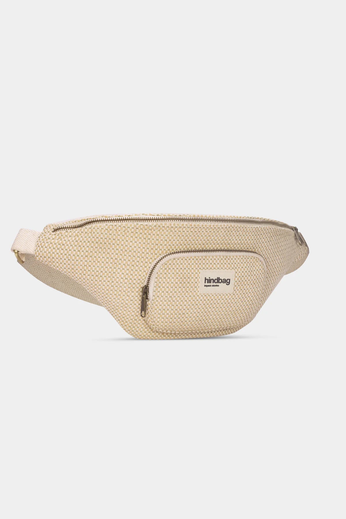 Vue de cote de la banane Sofia tressage nude Hindbag avec motif tresse et bandouliere reglable en coton recycle