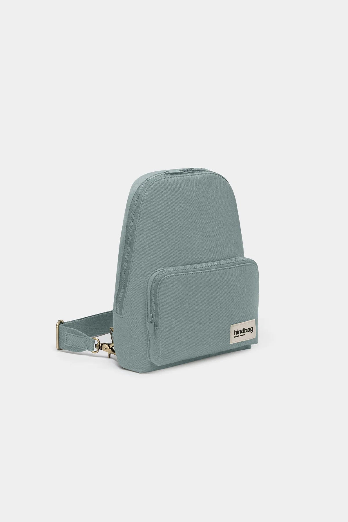 Hindbag Sling Bag Felix coloris Sauge vue de face, sac compact et ergonomique avec poche avant zippée pour les essentiels du quotidien